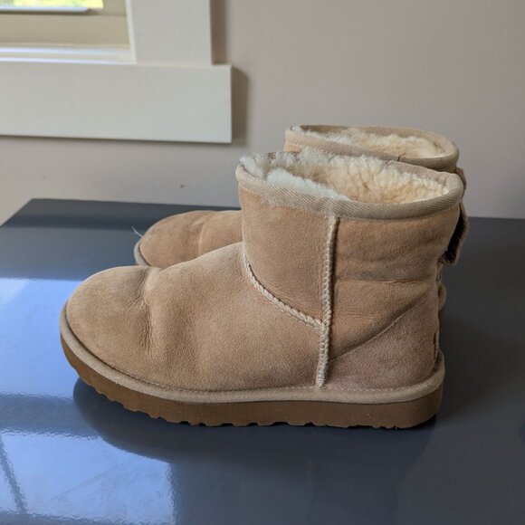 Ugg Tan Leather Sherpa Lined Short Booties Women's 6 - Picture 3 of 12